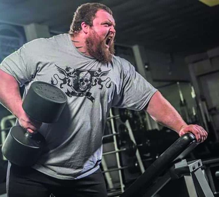 Eddie Hall lifting weights