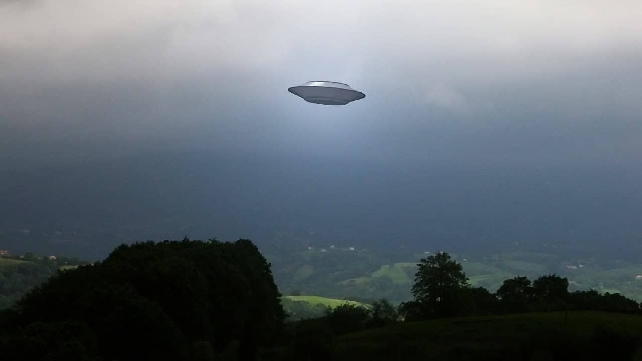 An outsiders guide to ufos by James T. Abbott