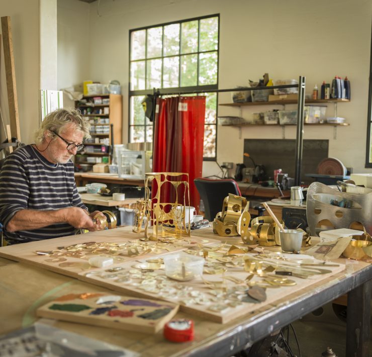 Jeff Lowe studio at Lime Works Faversham Kent, 2019, © Steve Russell Studios, image courtesy of Pangolin London 2019