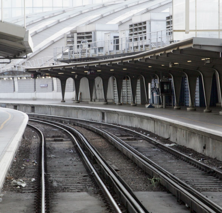 empty platform at Waterloo railway station