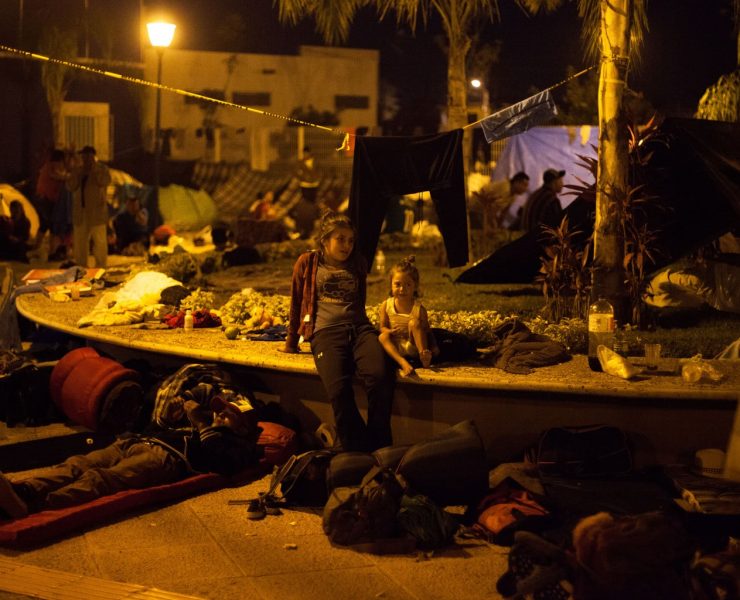 Sean Hawkey photo of the migrant caravan