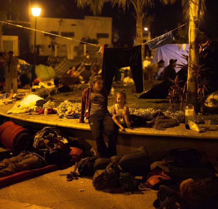 Sean Hawkey photo of the migrant caravan