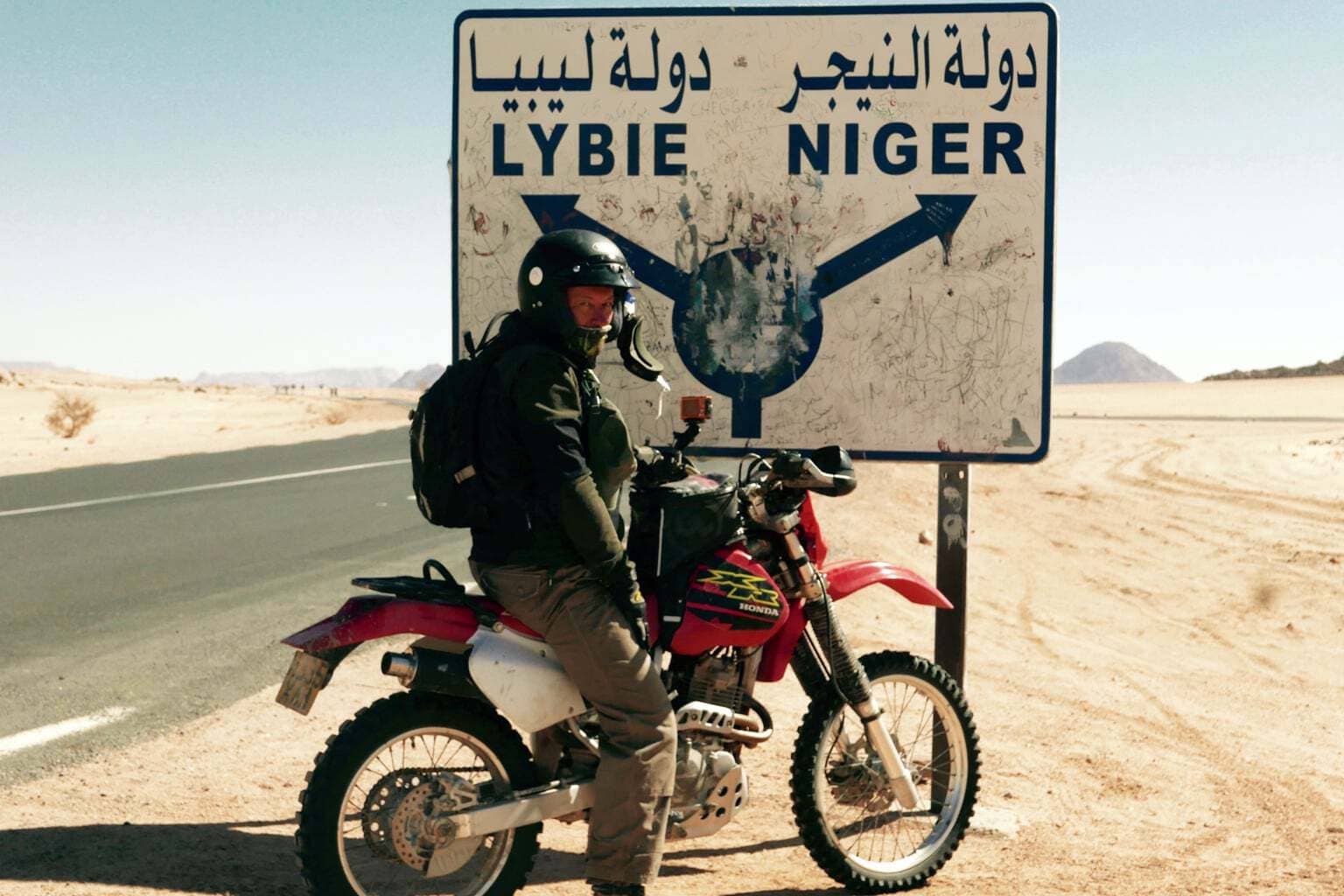 Chris Scott travelling through the Sahara